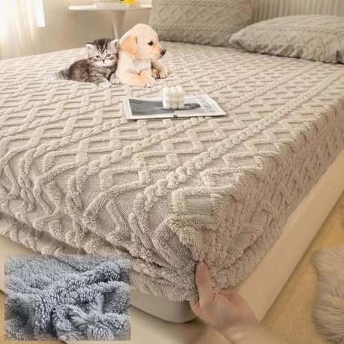 Lyvara Magic Mattress Covers Queen Size Velvet Bedding Set 1