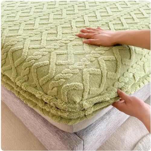Lyvara Magic Mattress Covers Queen Size Velvet Bedding Set 1